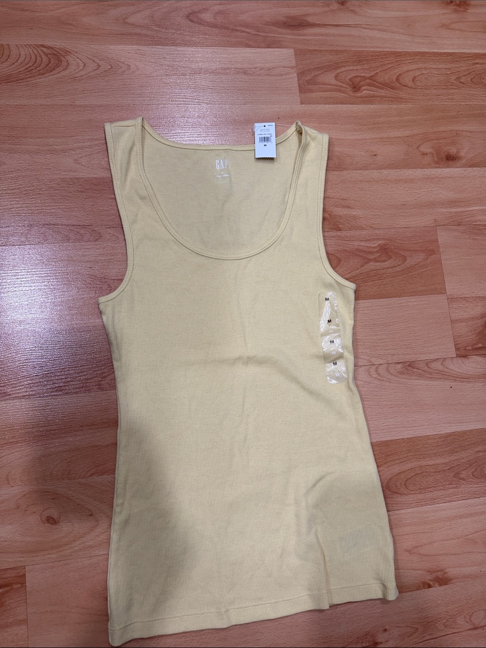GAP Women's Ribbed Tank Top - Pale Yellow